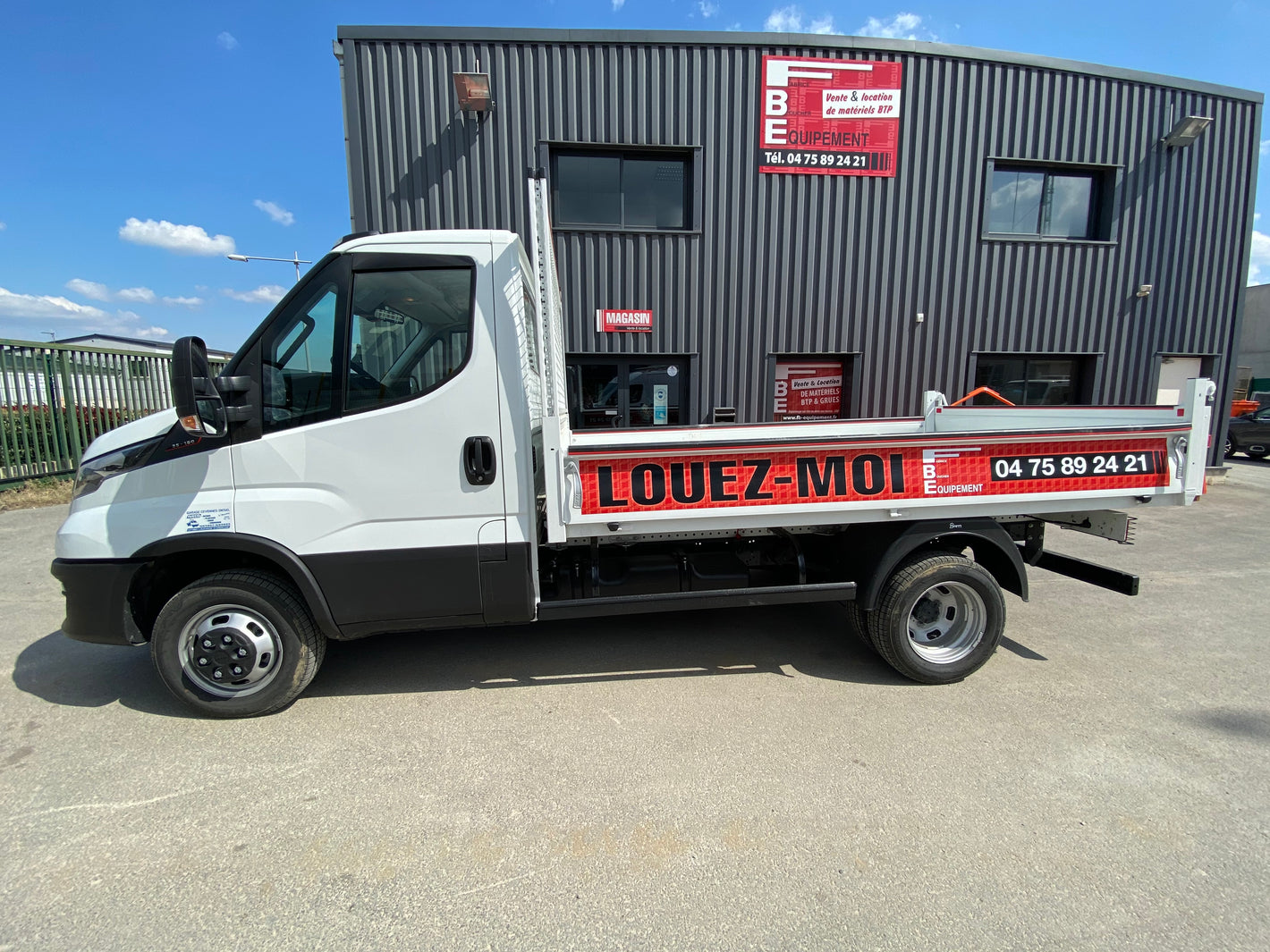 Camion 3.5t Véhicule léger pour livraison petit chantier