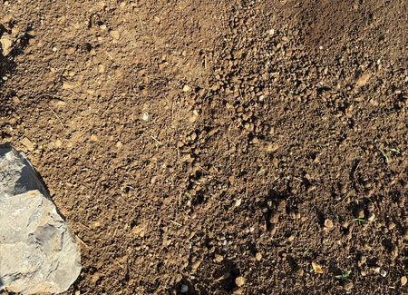 TERRE VEGETALE CRIBLEE - Gravillon-Ardèche