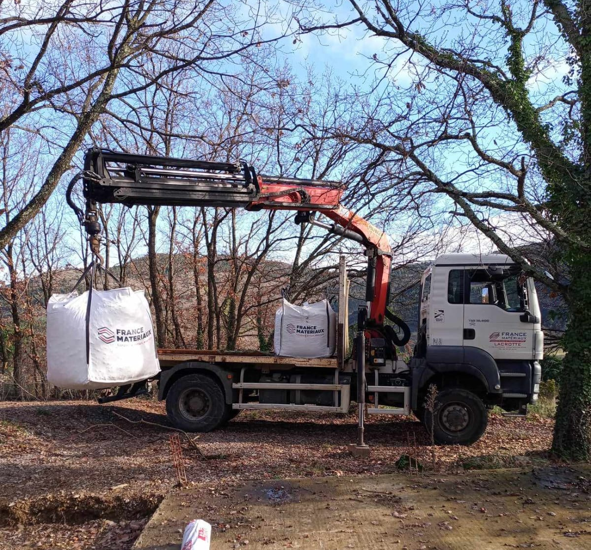 Camion de livraison France Matériaux 4x4 